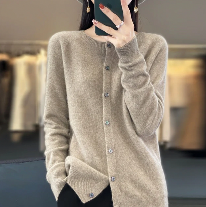 Emily | Cozy Wool Cardigan